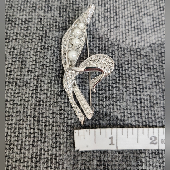 Nolan Miller Brooch - Picture 8 of 8